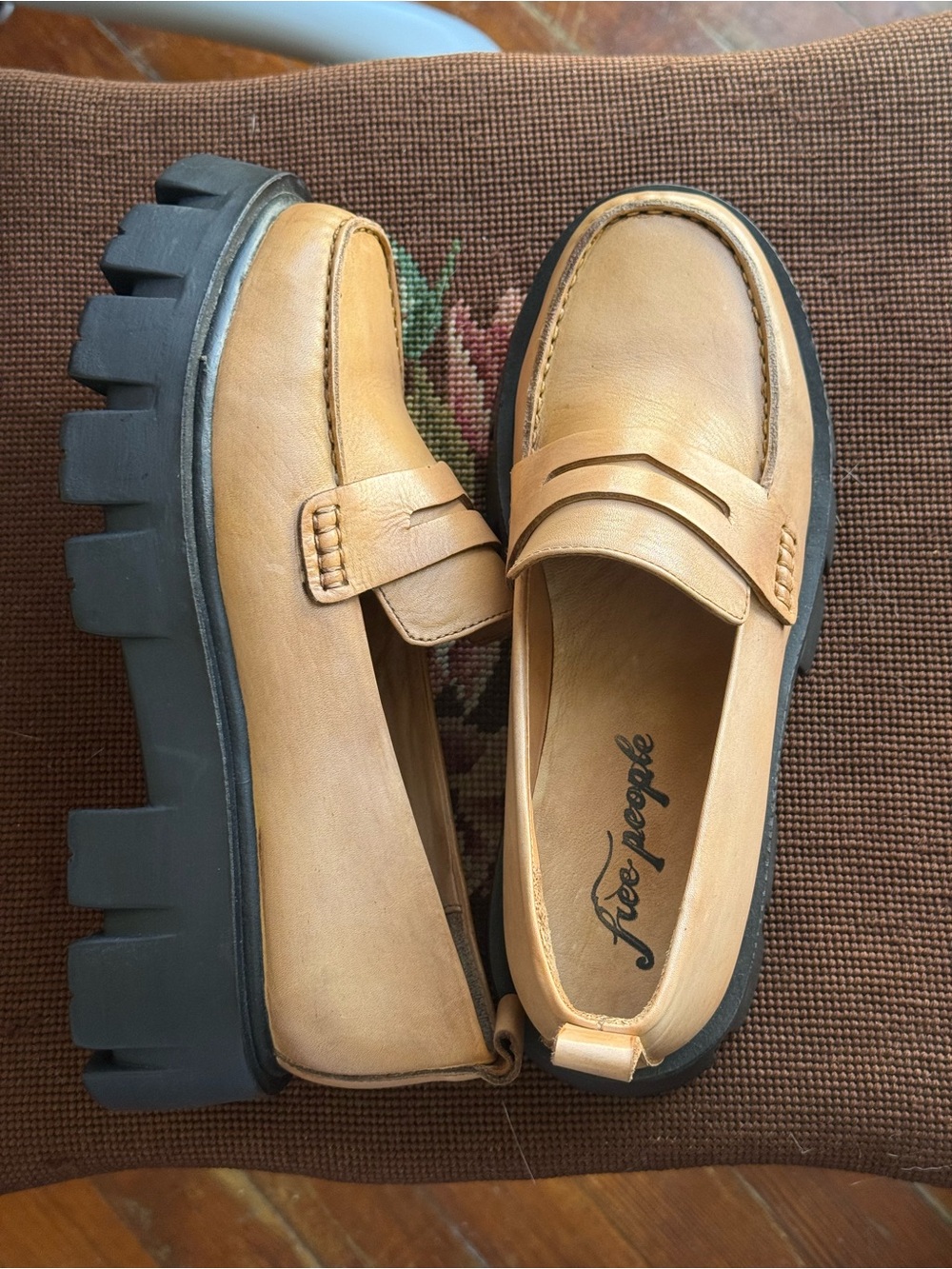 Free People Nico Platform Loafers / size 40 (9.5) women’s Mary Jane shoes